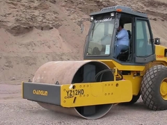 تراکم کننده رولر کوچک GYD102J هیدرولیک 10 تن برای ساخت جاده های دولتی